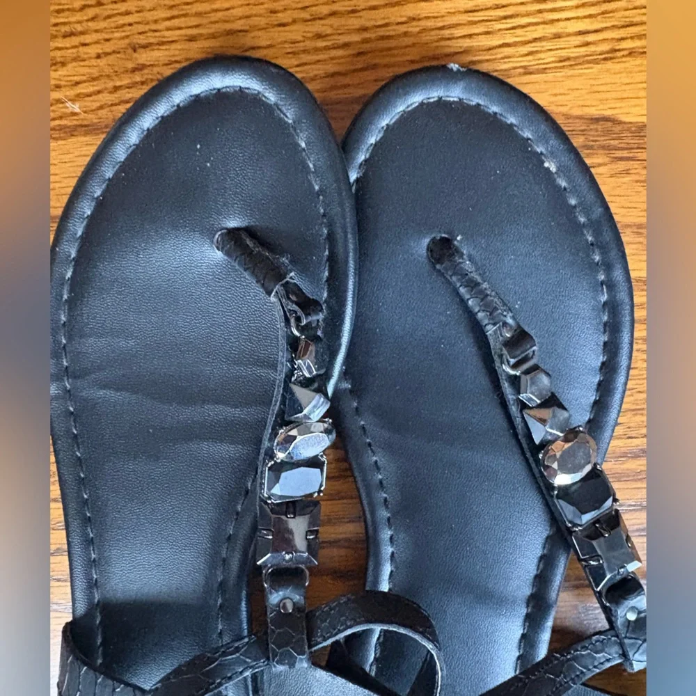 Sandals - Picture 3 of 4